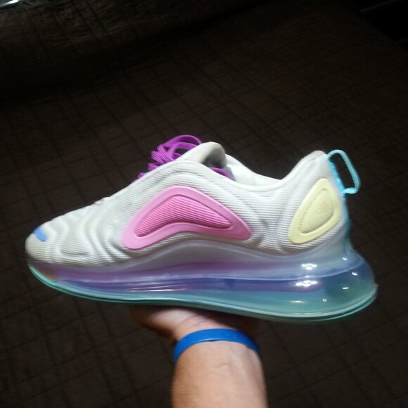 Nike Air Max 720 Women's 10  Athletic Running  Jogging Walking Low Pink Purple - Picture 3 of 16